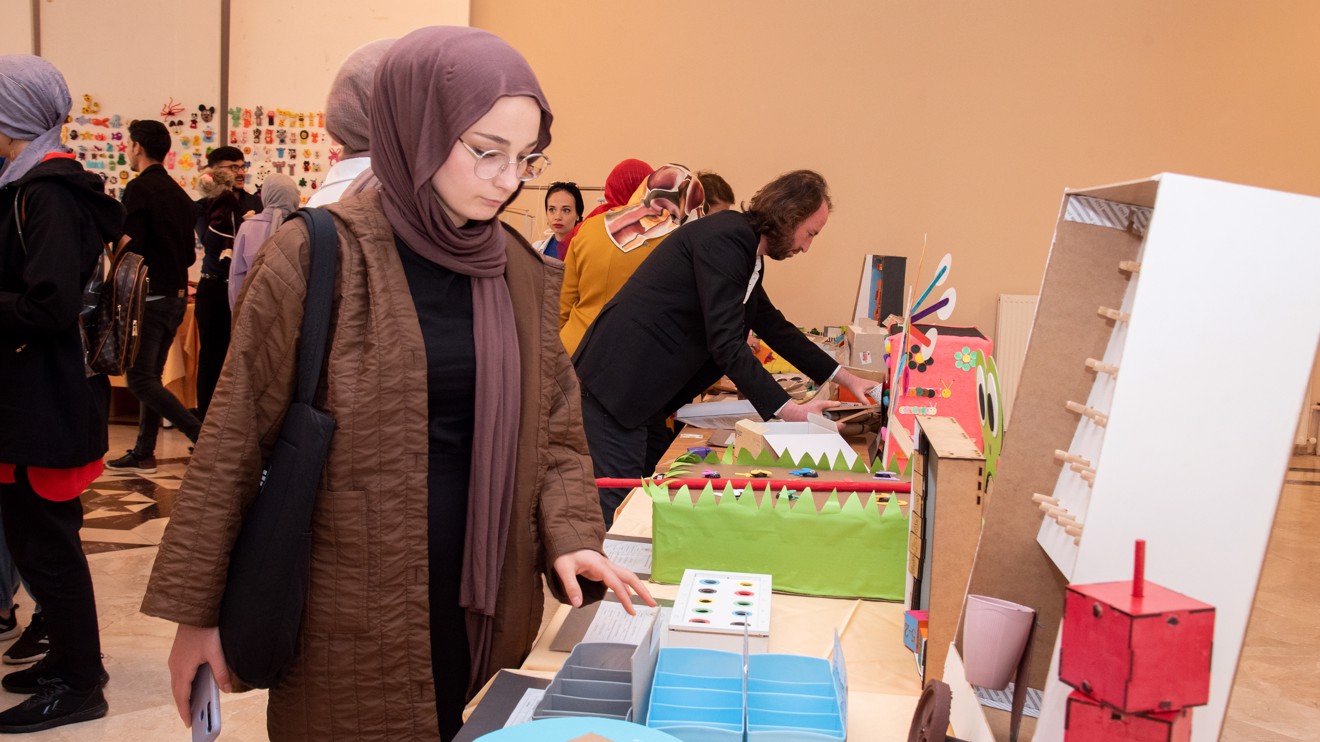 Okul öncesi ve özel gereksinimli bireylerin eğitimi için hazırlanan materyaller sergilendi